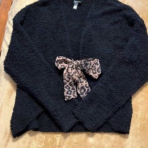 ❄️Felina’s bolero cardigan with animal print sash will add class & warmth